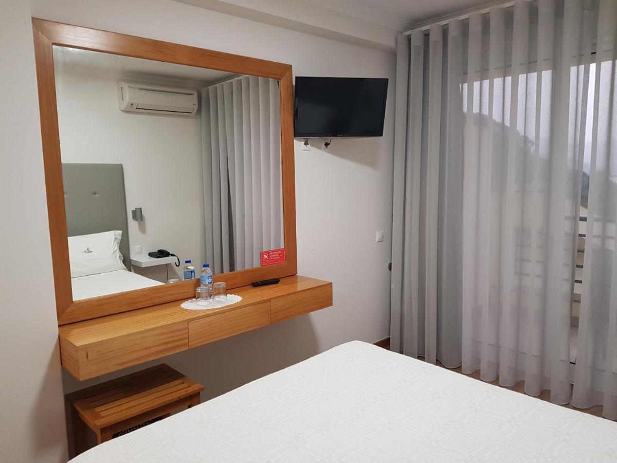 Hotel Lagoa Azul do Geres Kültér fotó