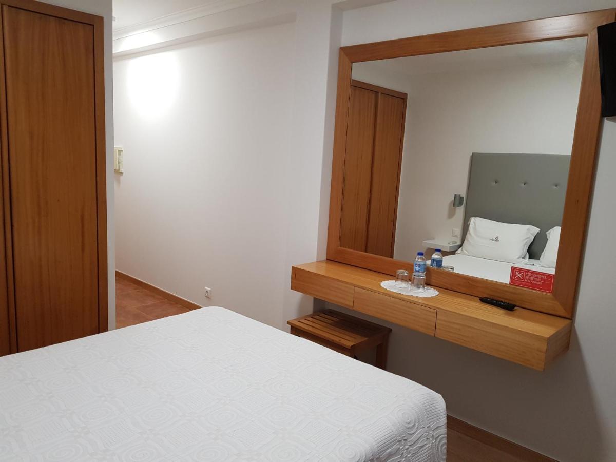 Hotel Lagoa Azul do Geres Kültér fotó